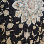 فرش ماشینی 1200 شانه کاشان طرح پرواز سرمه ای - Image 2
