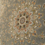 طرح لیا نقره ای فرش ماشینی 1500 شانه کاشان کد BM1019 - Image 3
